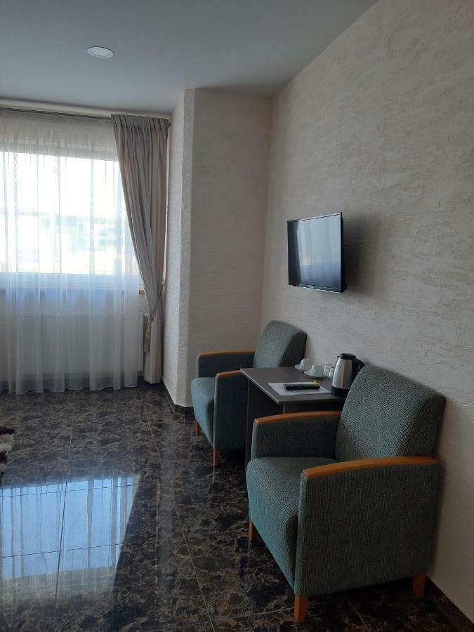 ホテルArka Mažeikiai エクステリア 写真